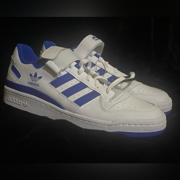 adidas Originals Other - Adidas Men Forum Low Sneaker White Blue size 11 5 NWT